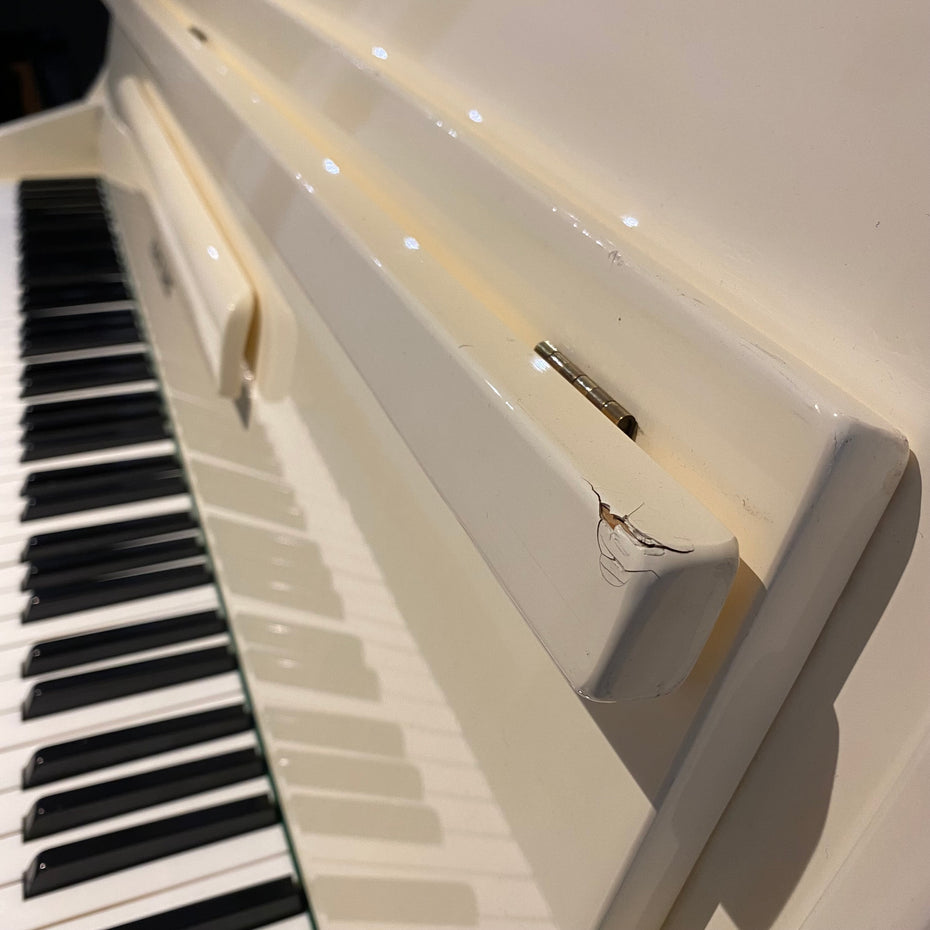IK-2ND9916 - Pre-owned Zender compact upright piano in polished white Default title